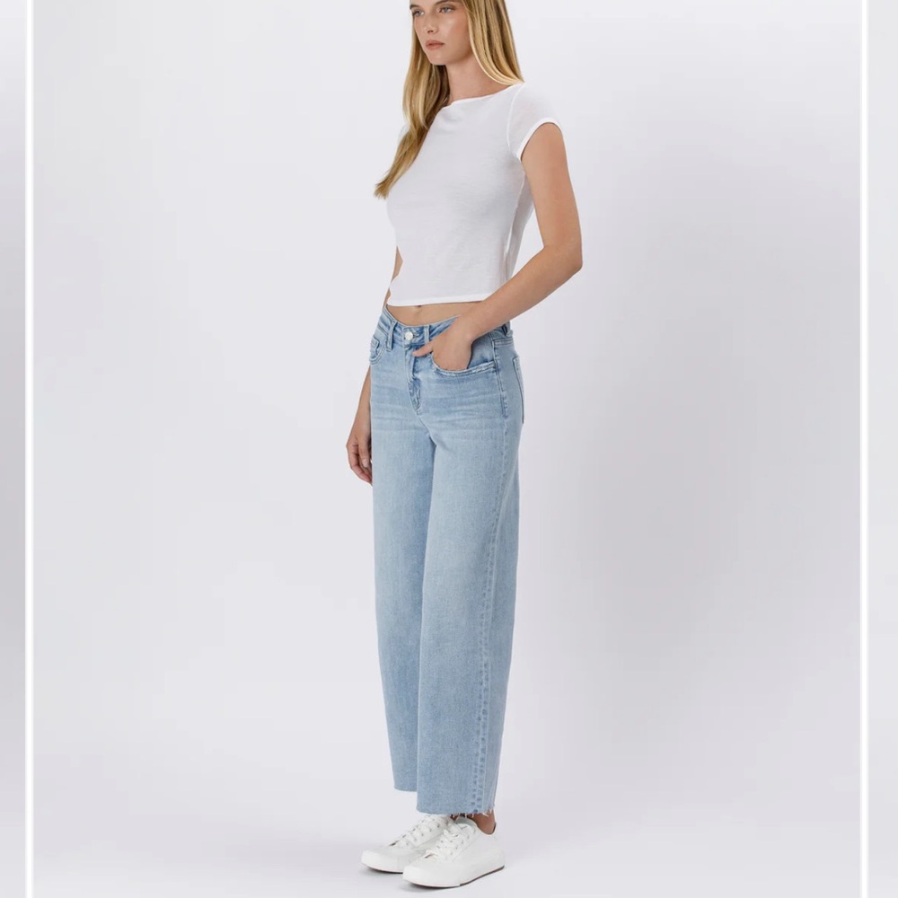 Vervet Light Blue Wide-Leg Women Jeans - Picture 3 of 10